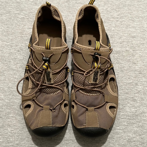 Cabela's Shoes Cabelas World Wide Sportsman Water Shoes Poshmark